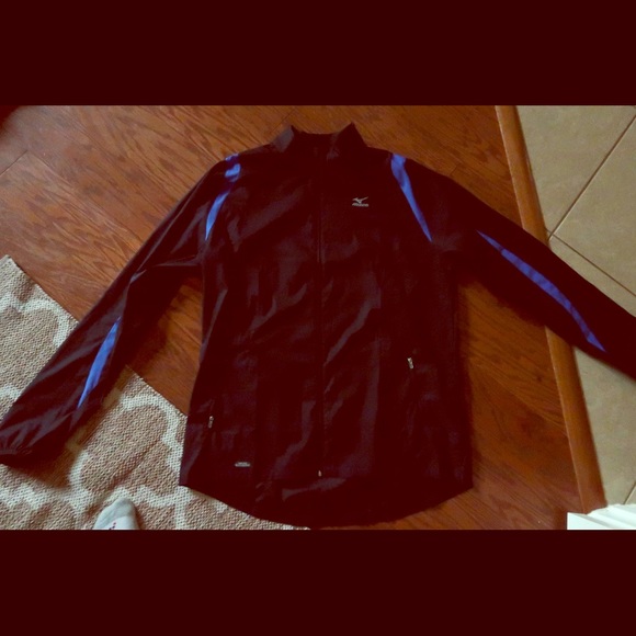 mizuno lightweight jacket